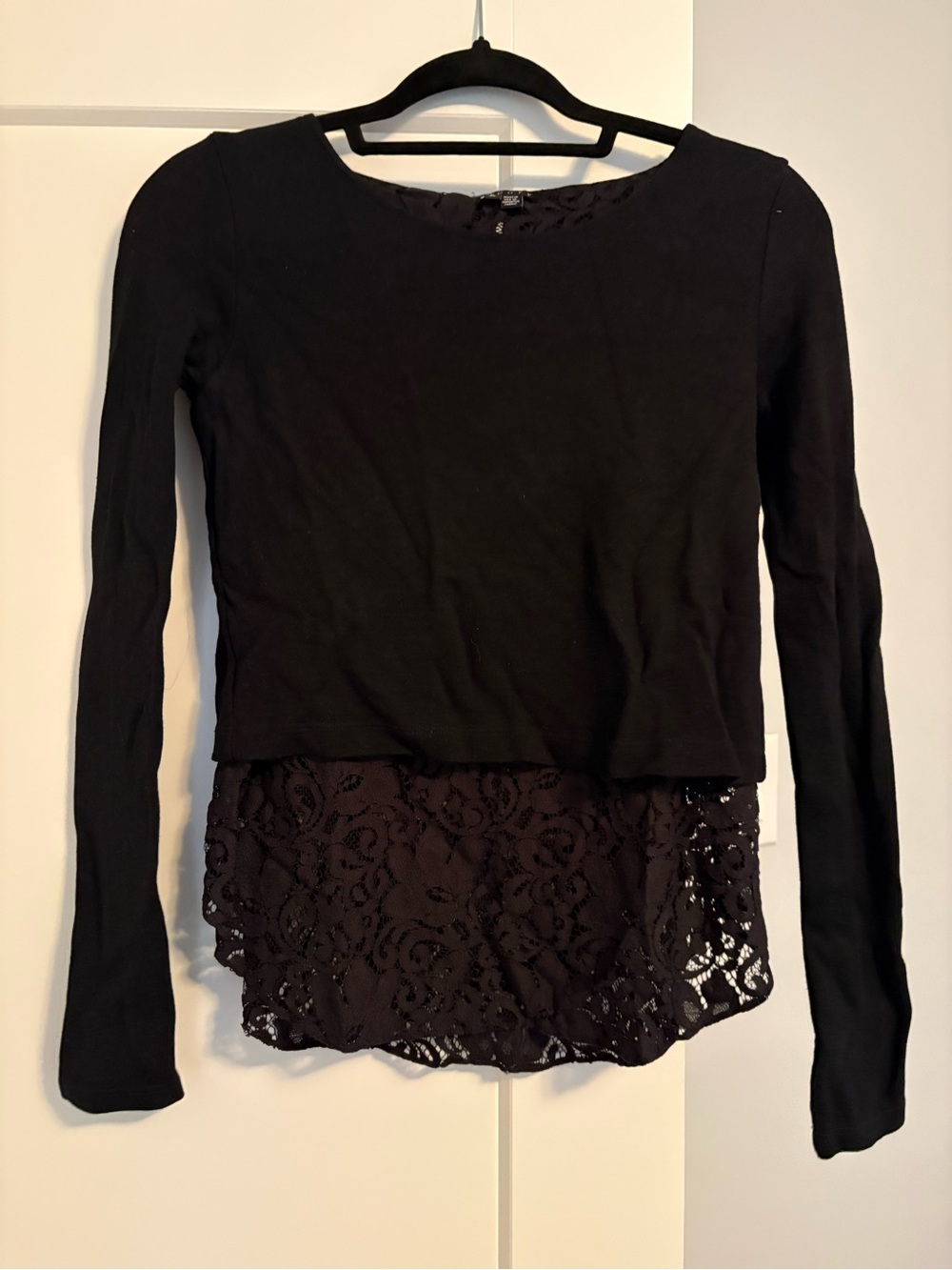 Theory Jersey Black Long-Sleeve Top with Lace Underlay and Adjustable Back